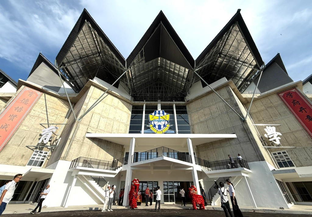 kuang-yu-topping-out-1